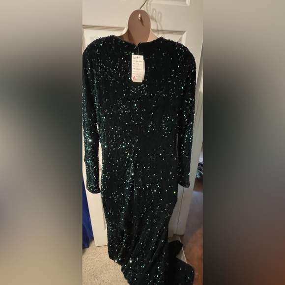 Evening gown - Picture 4 of 7